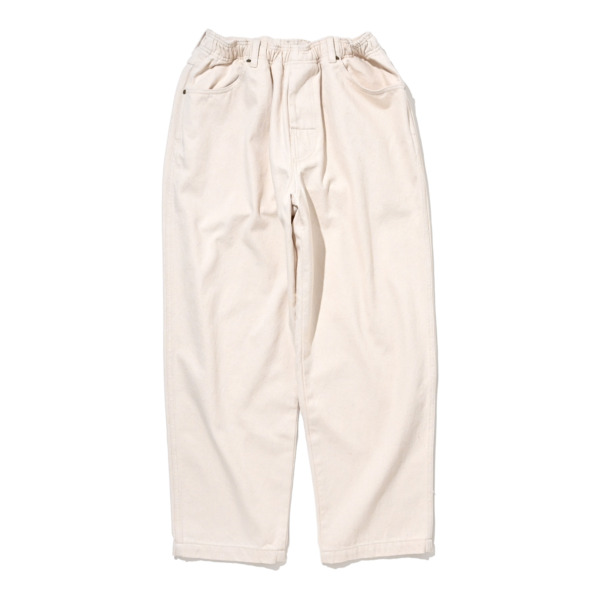 COMFORTABLE REASON /// Rodeo Slacks Off white 01