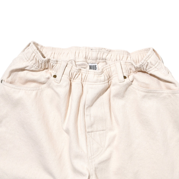 COMFORTABLE REASON /// Rodeo Slacks Off white 03